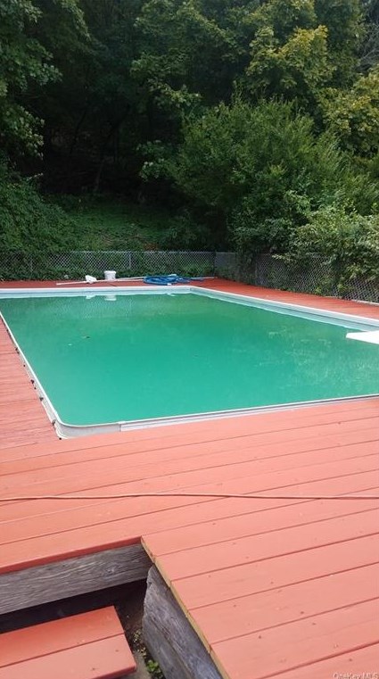 73 Southlake Rd, Kent Lakes, NY 10512-3076