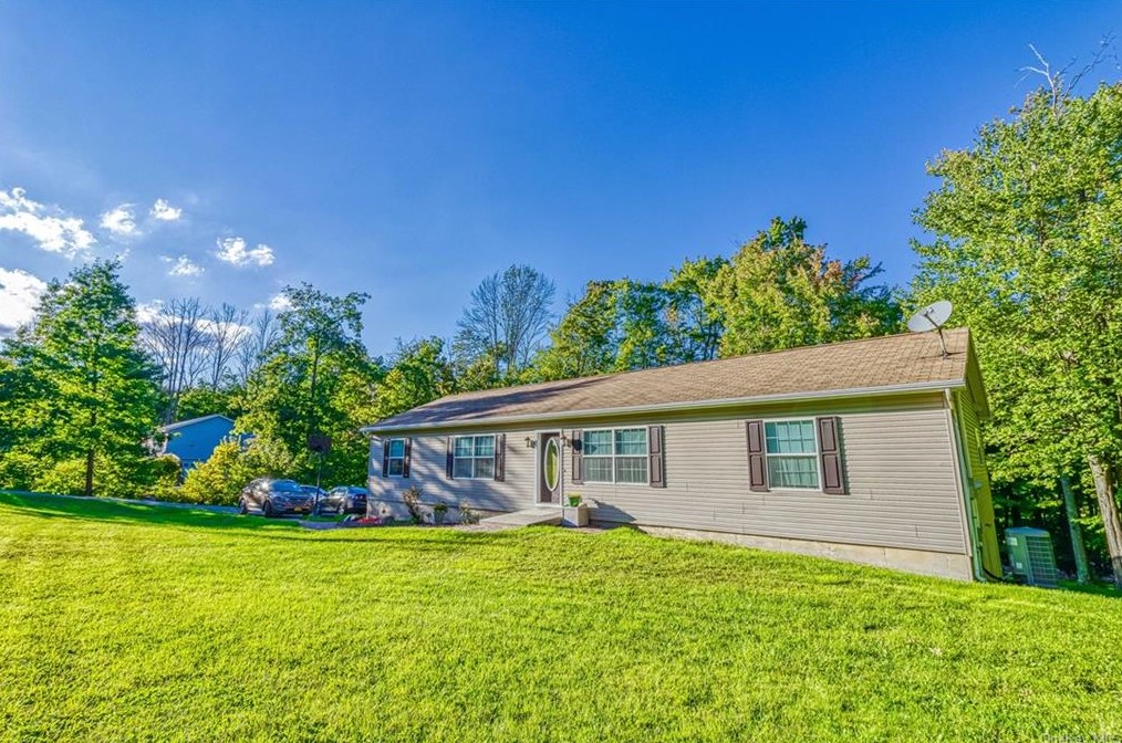 148 Mt Prosper Rd, Wurtsboro, NY 12790-3006