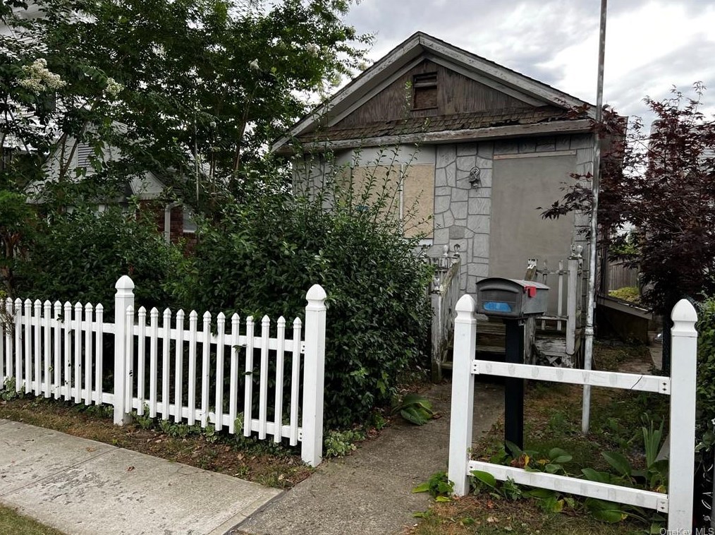 191 Terrace St, Bronx, NY 10464