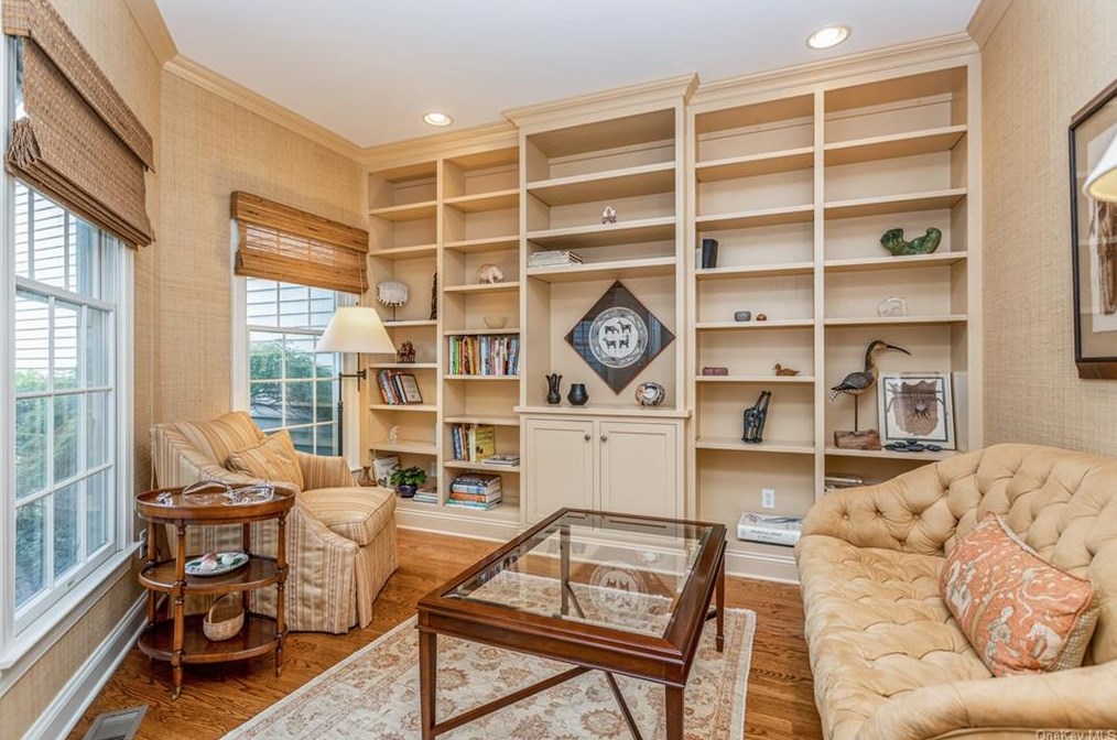 63 Club Pointe Dr, White Plains, NY 10605