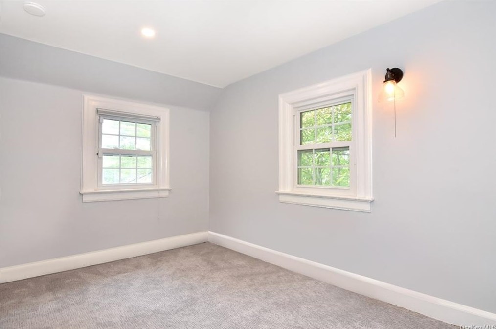 16 Broadway, Dobbs Ferry NY 10522-2852 exterior