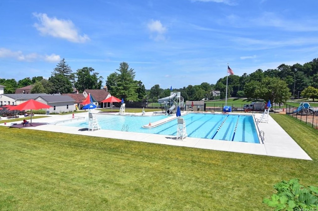 16 Broadway, Dobbs Ferry NY 10522-2852 exterior