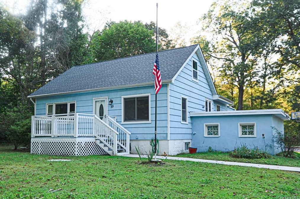55 Fostertown Dr, Newburgh, NY 12550-8711