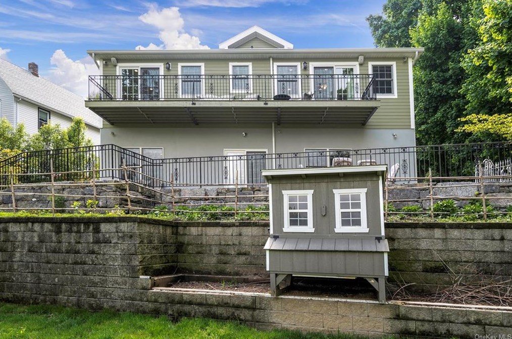 86 High St, Yonkers NY 10706-3934 exterior