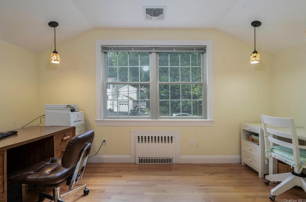 86 High St, Yonkers NY 10706-3934 exterior