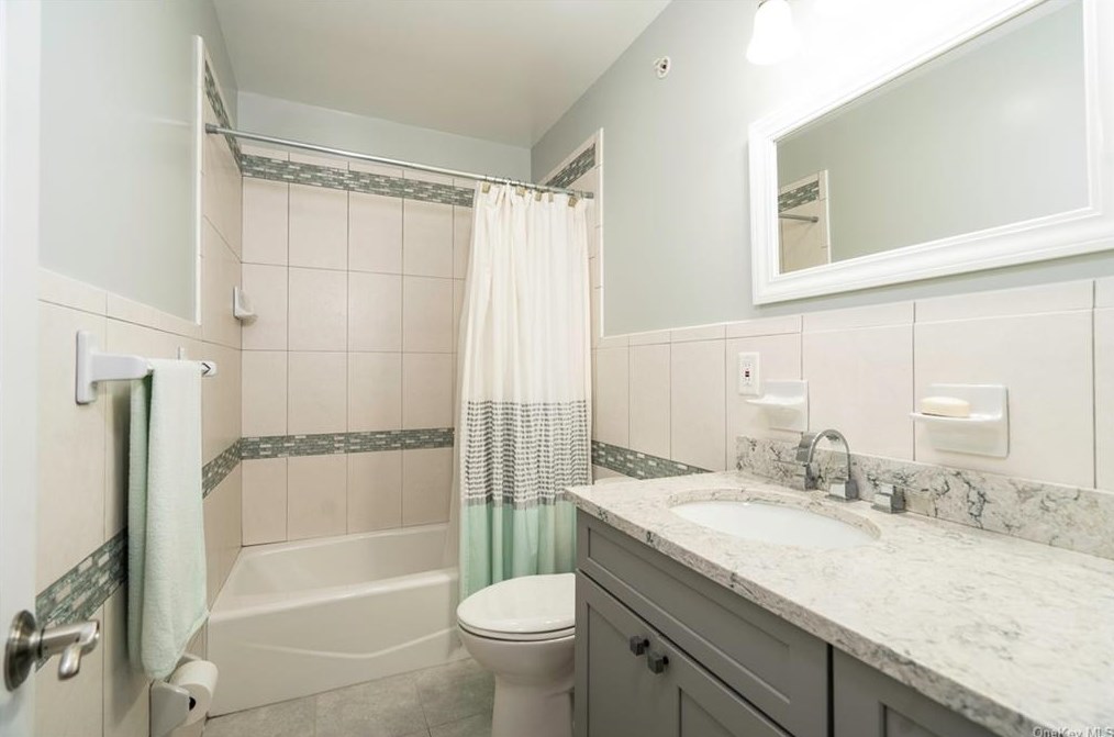 86 High St, Yonkers NY 10706-3934 exterior