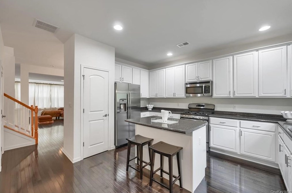 1412 Hawthorn Way, Newburgh, NY 12553-4780