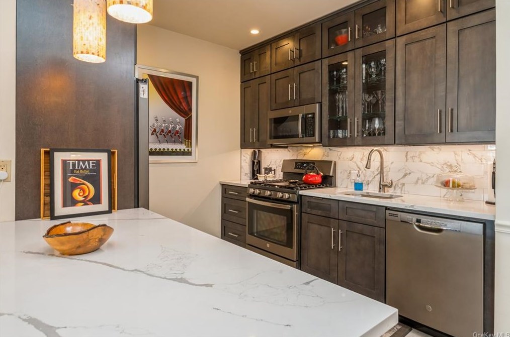 35 Hudson St #4a, Yonkers, NY 10701