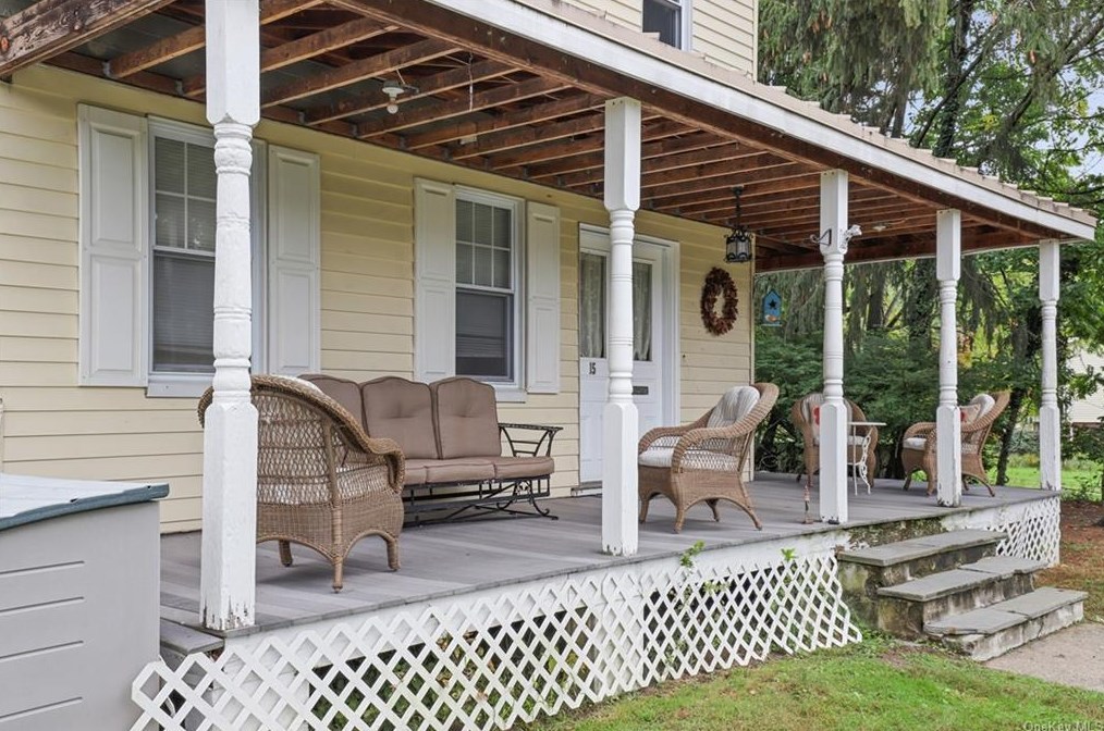 15 Montrose Point Rd, Montrose, NY 10548