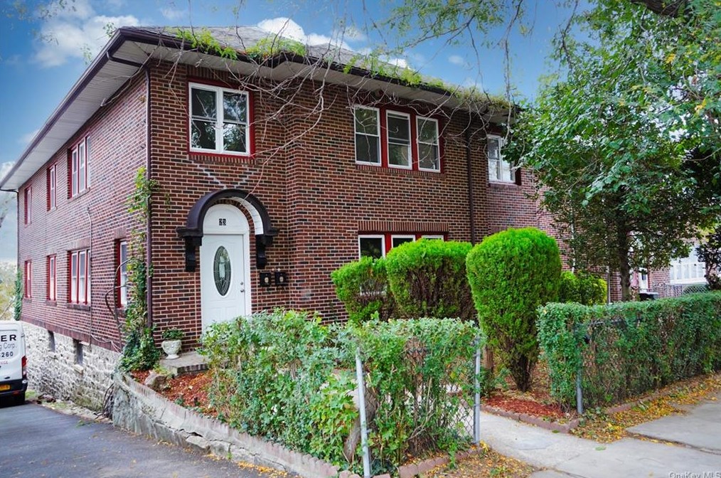 23 Vernon Ave, Mount Vernon, NY 10553