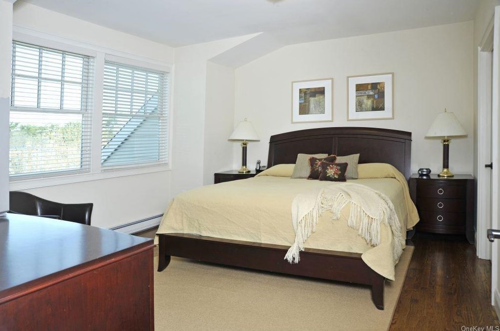10 School St #4r, Rye, NY 10580