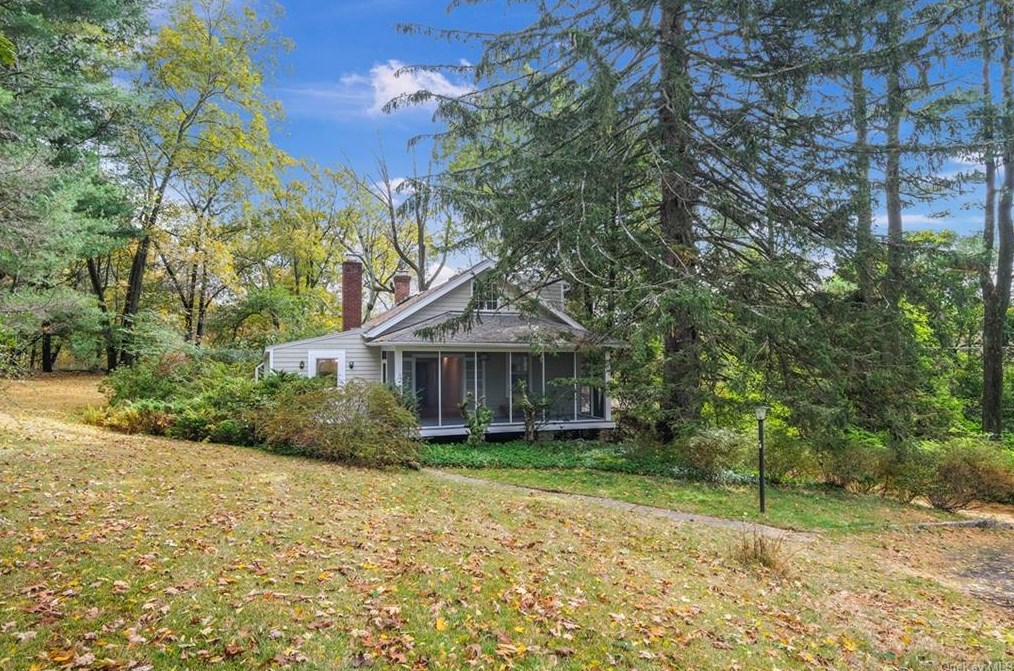 317 Millwood Rd, Chappaqua, NY 10514