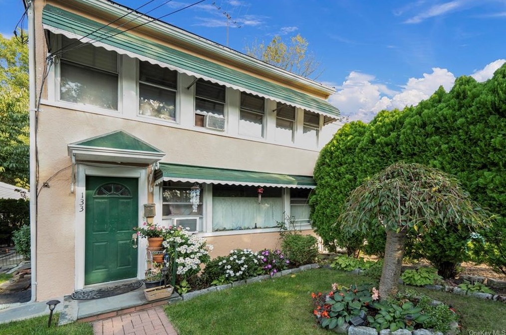 133 Spruce St, Mamaroneck, NY 10543-3715