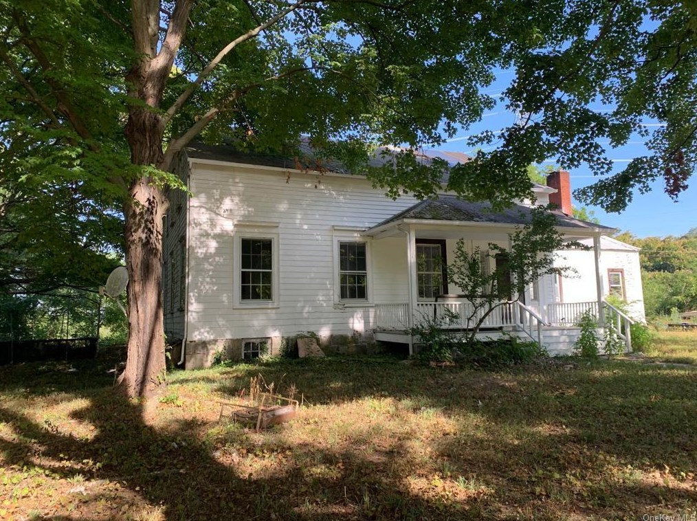 20 Trestle Tree Ln, Chester NY  10918-4534 exterior