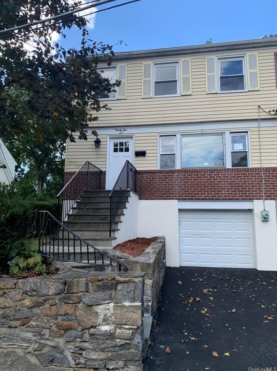 25 High St, Yonkers, NY 10707-3407