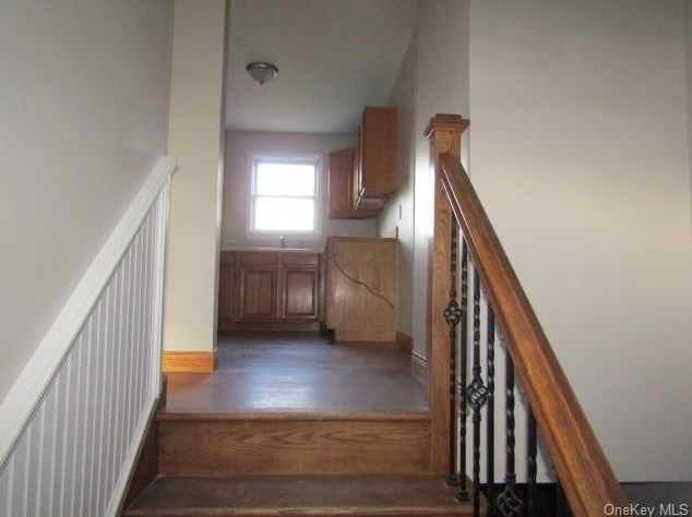26 Nob Cir, Newburgh, NY 12550-1247