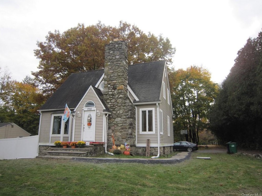 1755 Route 300, Newburgh NY  12550-8933 exterior