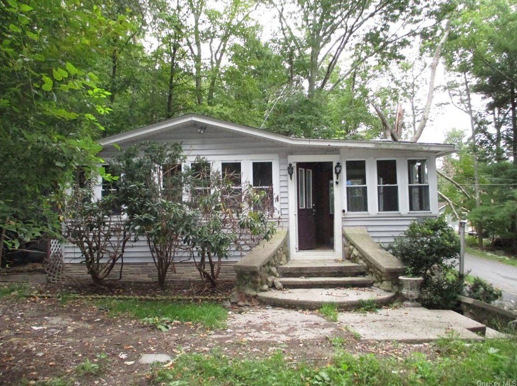 44 Maple Trl, Wurtsboro, NY 12790-6719