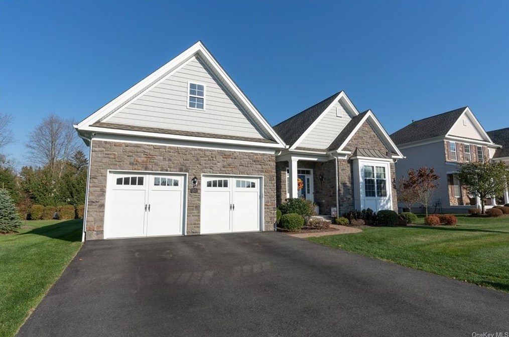45 Tilden Pl, East Fishkill, NY 12533-7391