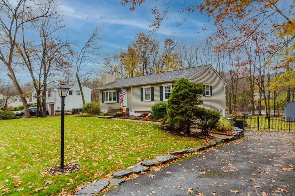 28 Wilson Rd, Monroe, NY 10950-5156