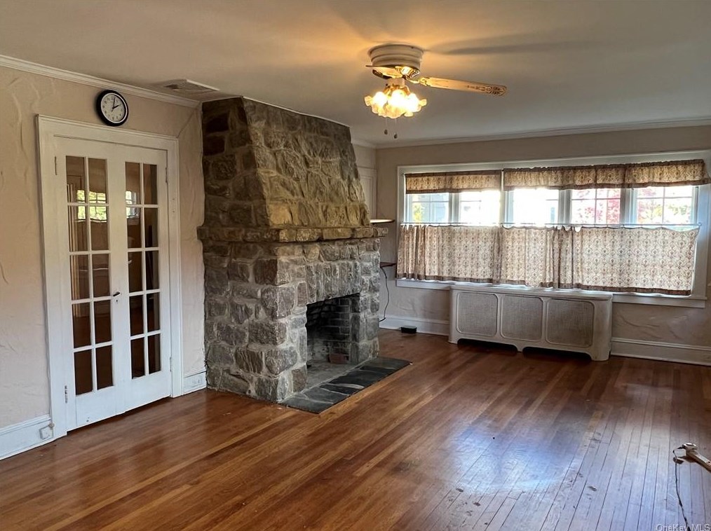 27 Brown Pl, Harrison, NY 10528-2708