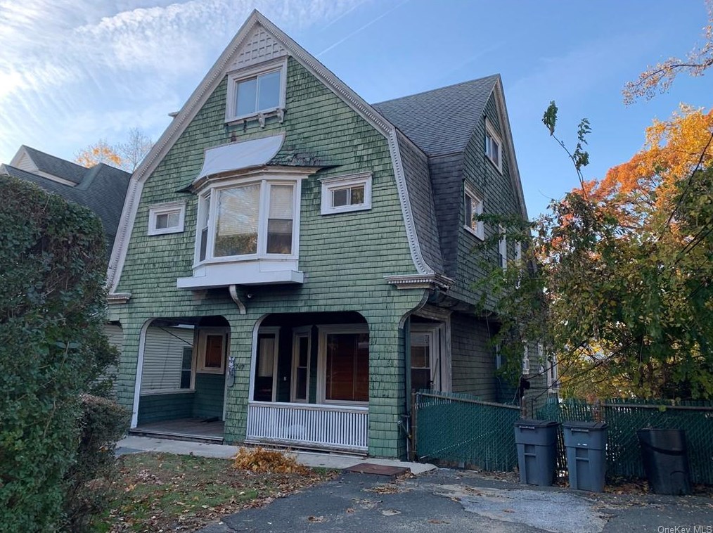 747 Warburton Ave, Yonkers, NY 10701