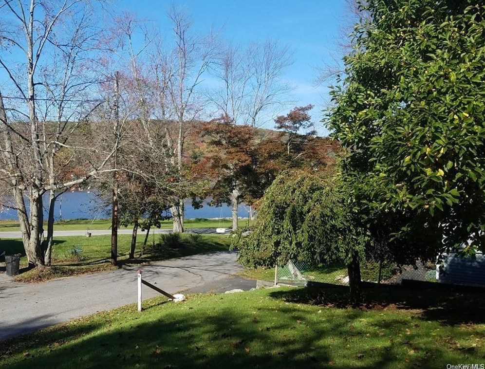 62 Pleasant Dr, Kent Lakes, NY 10512