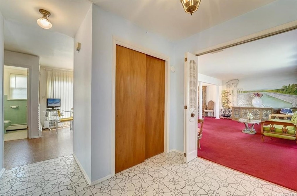 35 Horan Pl, Tappan, NY 10983