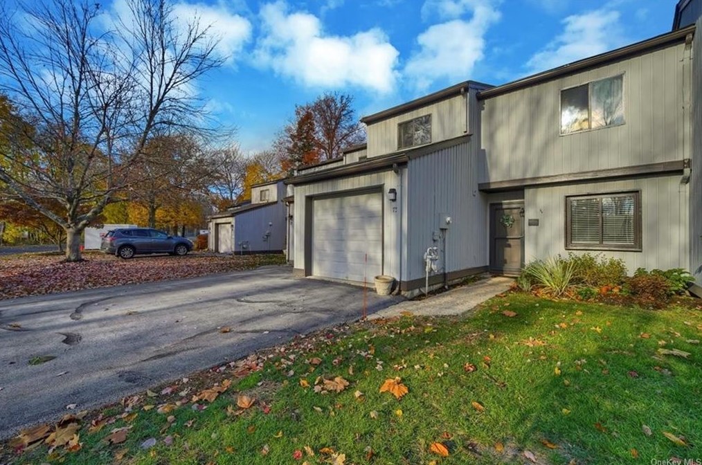 75 Butler Dr, Goshen, NY 10924-2420