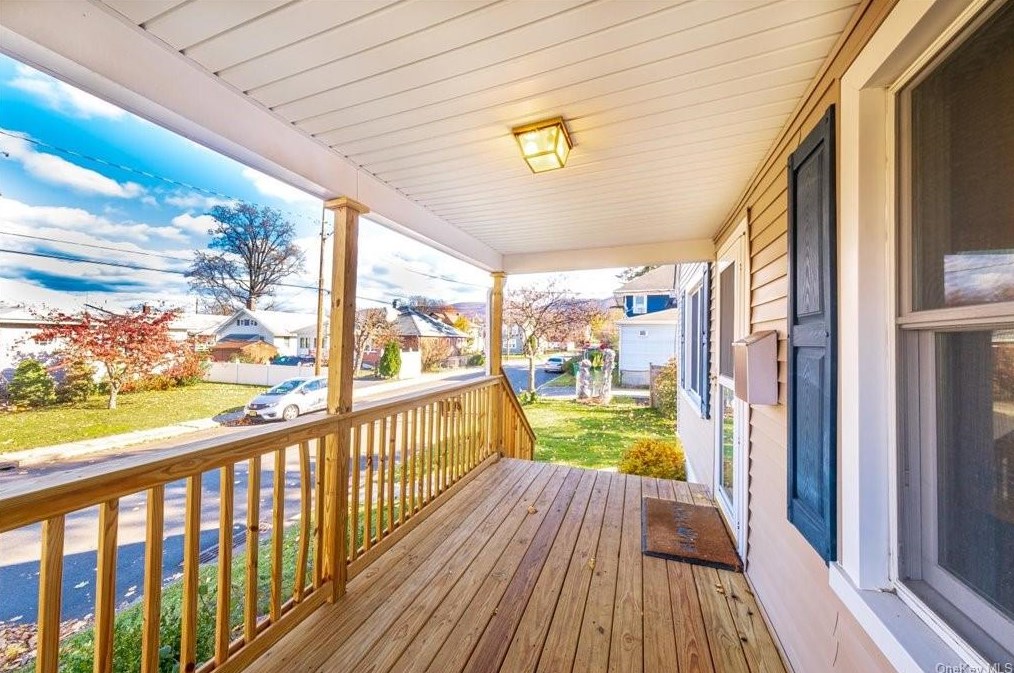 75 Beacon St, Beacon, NY 12508-2740