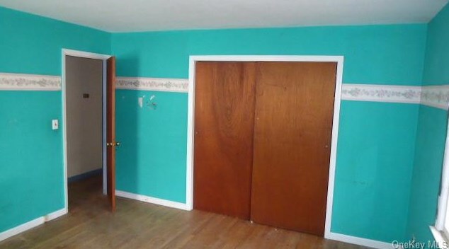 145 Roundhill Dr, Yonkers NY 10710-2414 exterior