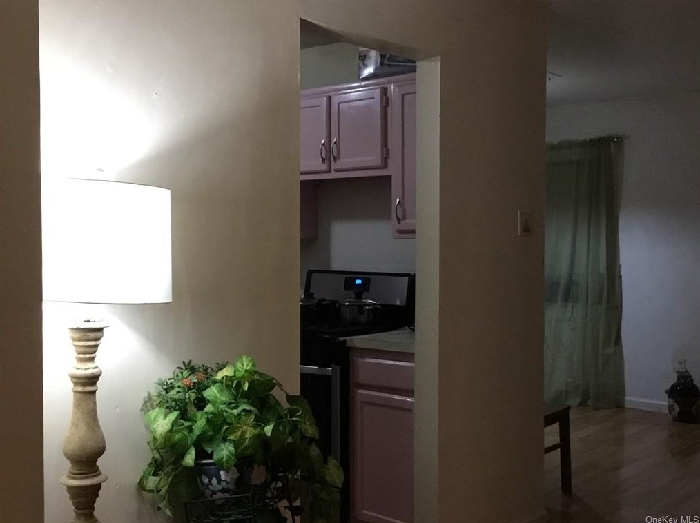 603 Kennedy Dr, Chestnut Ridge, NY 10977-5361