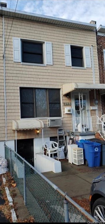 245 Brinsmade Ave, Bronx NY  10465-3201 exterior