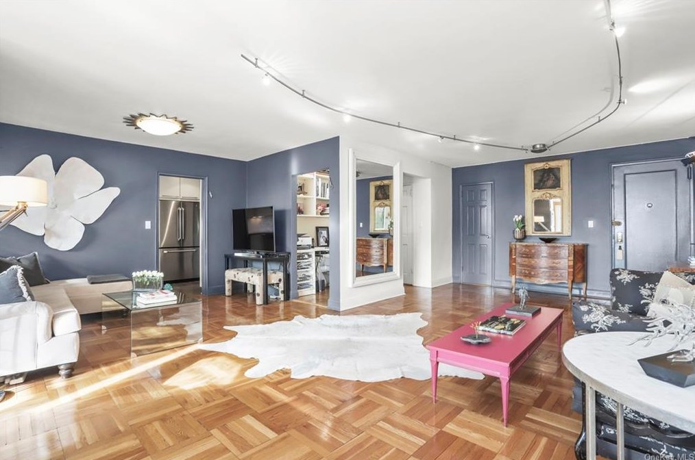 3 Washington Square #3b, Larchmont, NY 10538