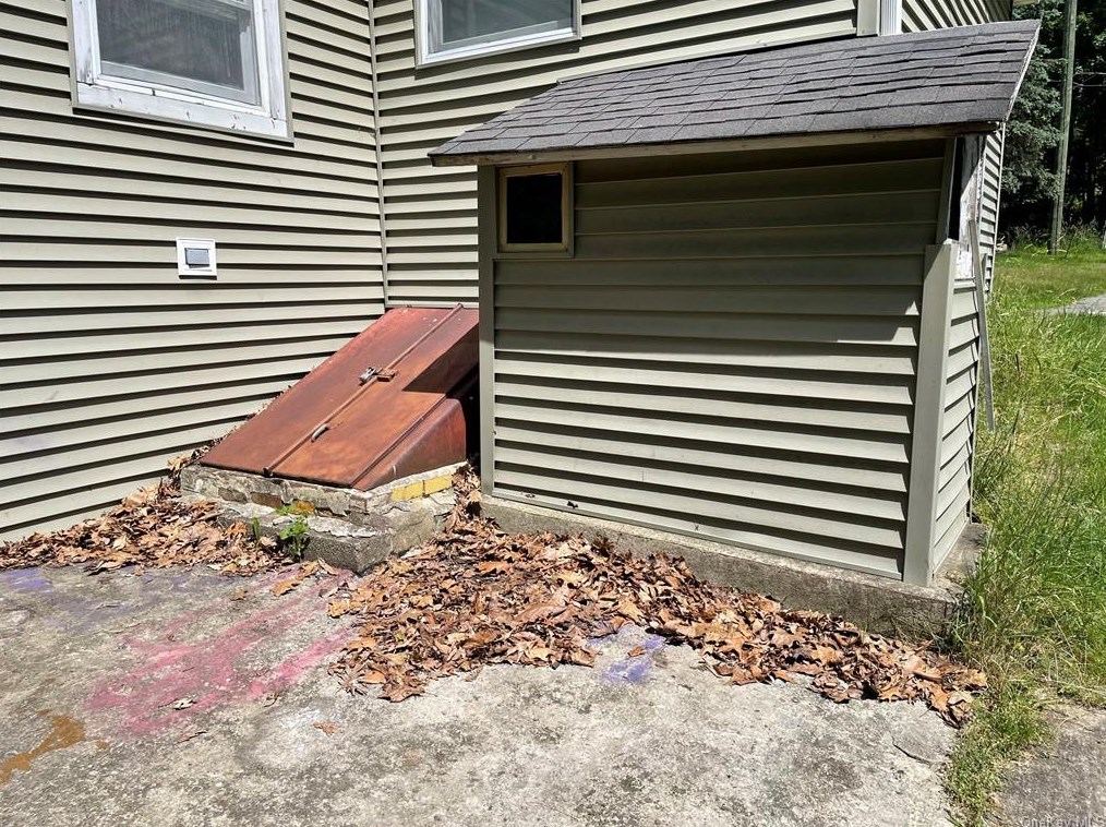 51 Kingfisher Trl, Wurtsboro NY  12790-7042 exterior