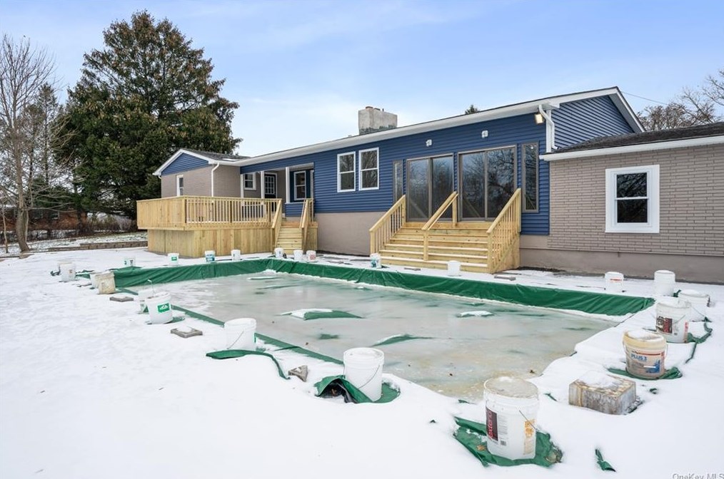 272 Arcadia Rd, Goshen NY  10924-5630 exterior