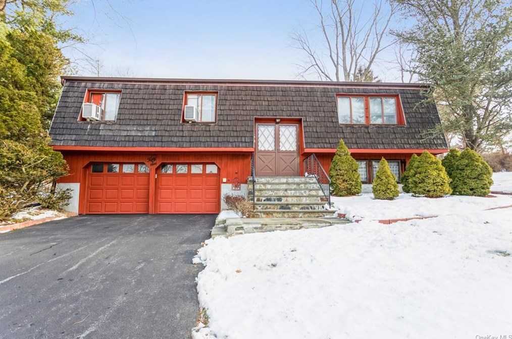 56 Odin Ct, Yorktown Hgts, NY 10598