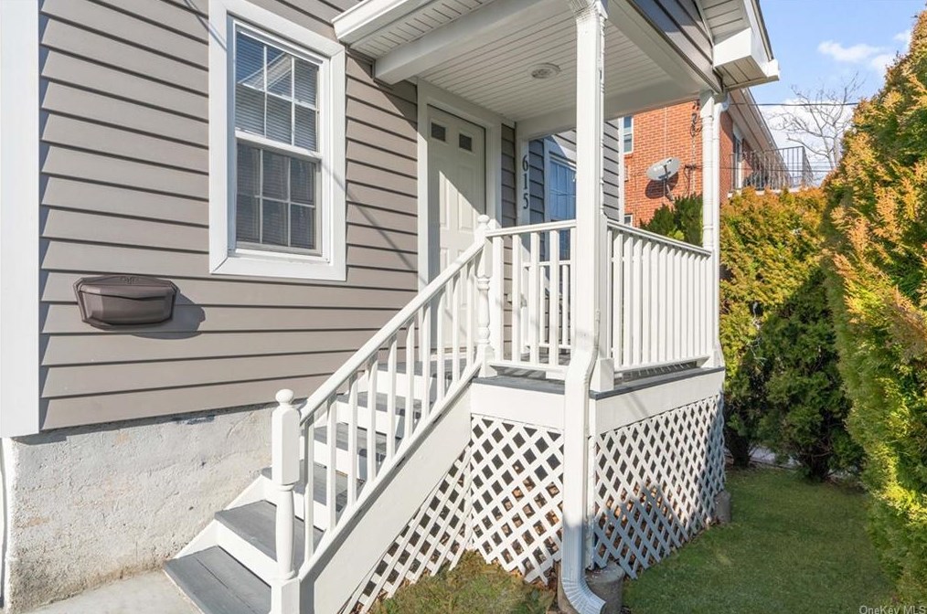 615 Hall St #2nd Floor, Mamaroneck, NY 10543
