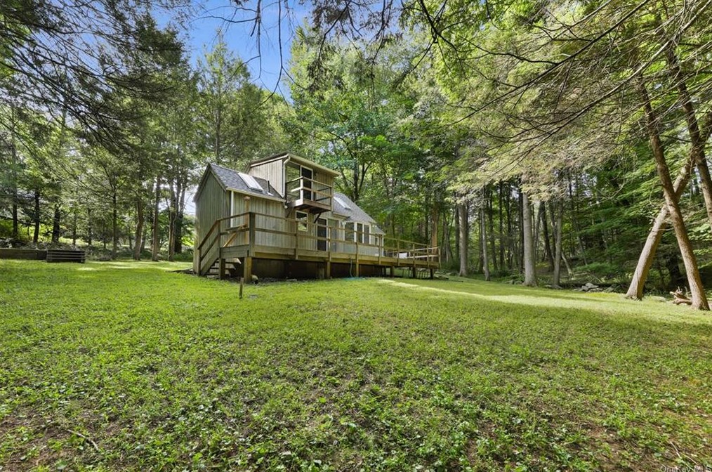 12 Spruce Rd, Lewisboro, NY 10590