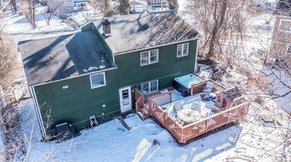 6 Kings Ln, Montrose, NY 10548