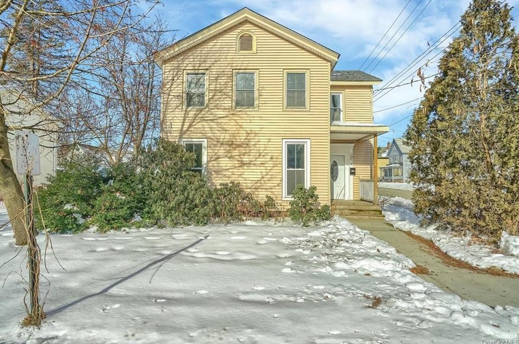 34 Mechanic St, Port Jervis, NY 12771-2830