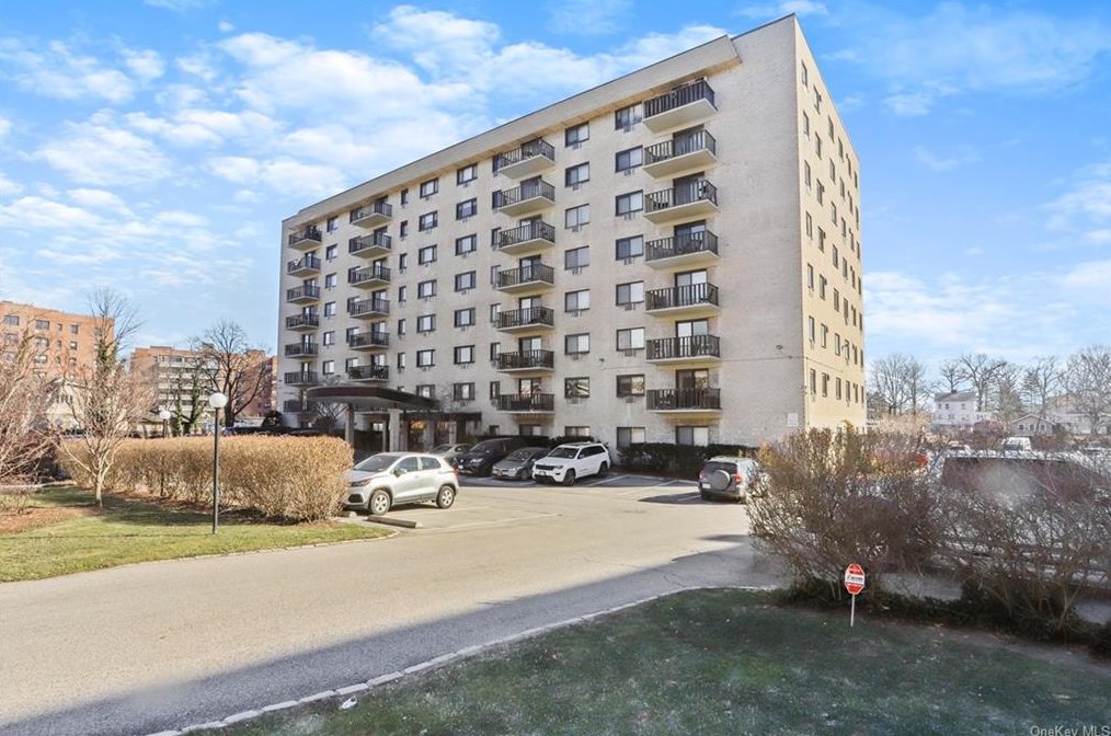 666 Pelham Rd #1k, New Rochelle, NY 10805