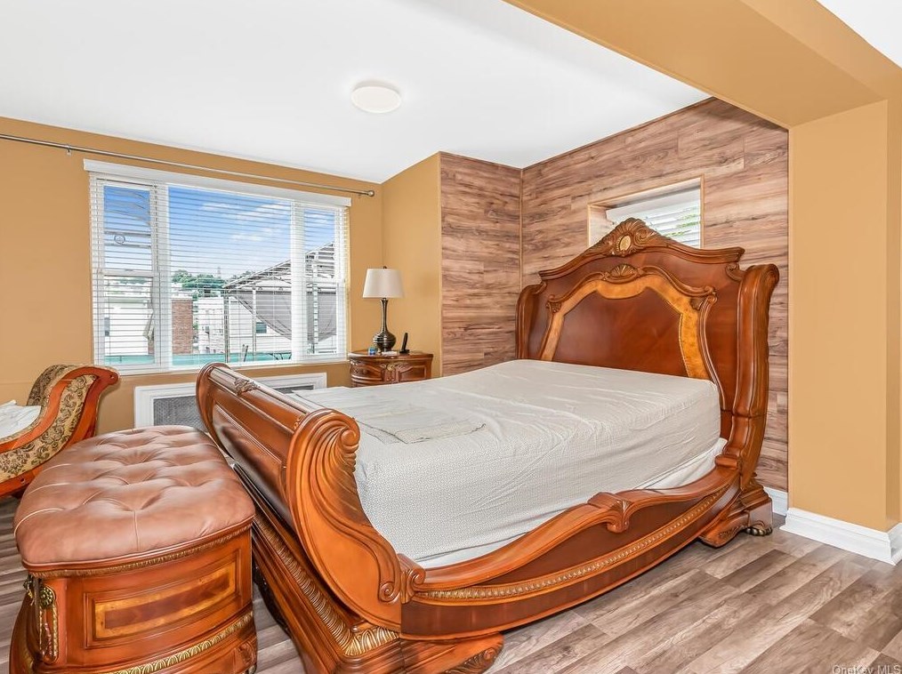 25 Colin St, Yonkers NY 10701-5511 exterior