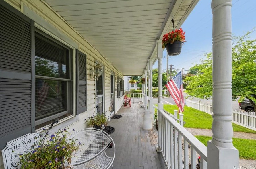 805 N Barry Ave #1, Mamaroneck, NY 10543