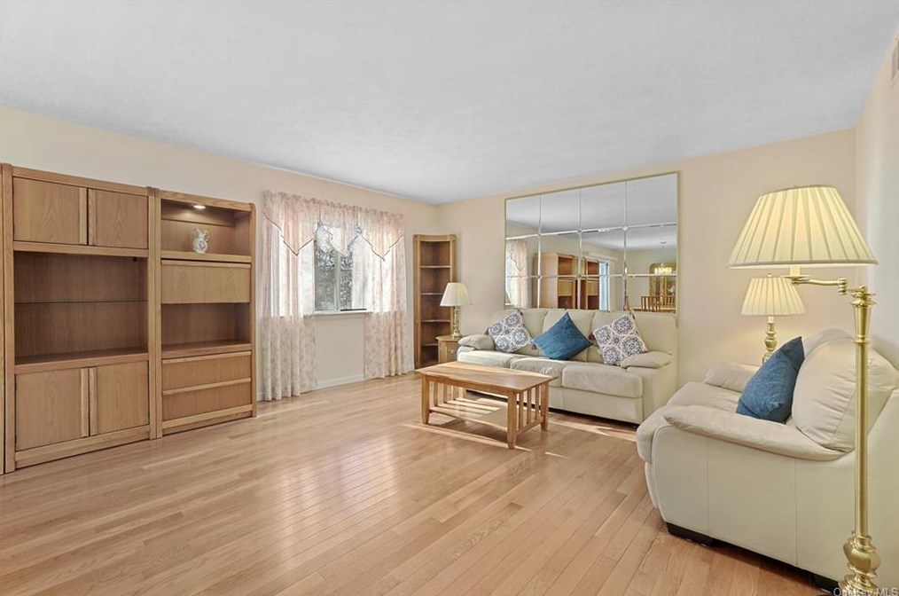 165 Carriage Ct #h, Yorktown Hgts, NY 10598