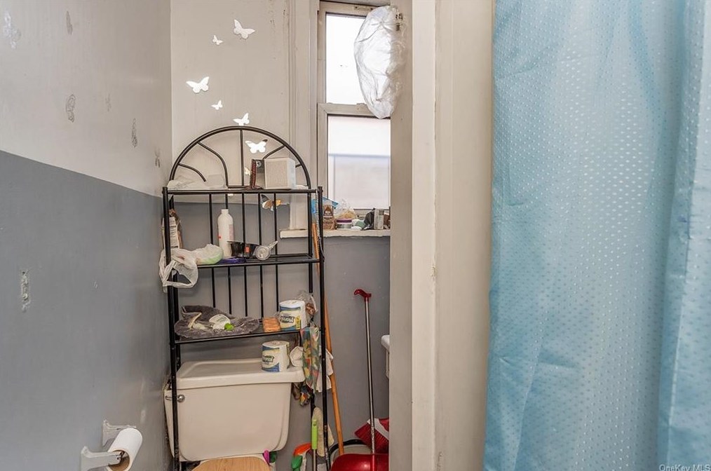 154 Radford St, Yonkers NY  10705-3020 exterior