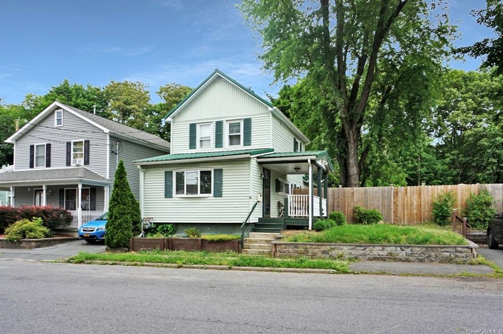 6 Patterson St, Port Jervis, NY 12771-2313