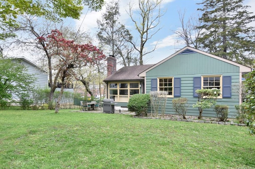 83 Ogden Ave, Dobbs Ferry, NY 10522