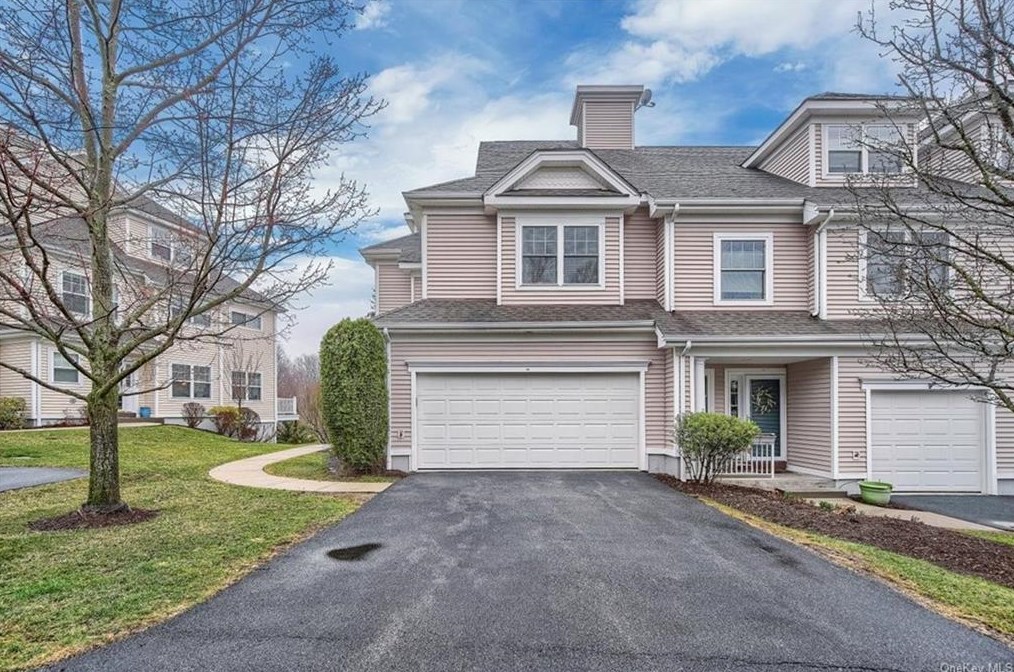 162 Underhill Ln, Peekskill, NY 10566-6927