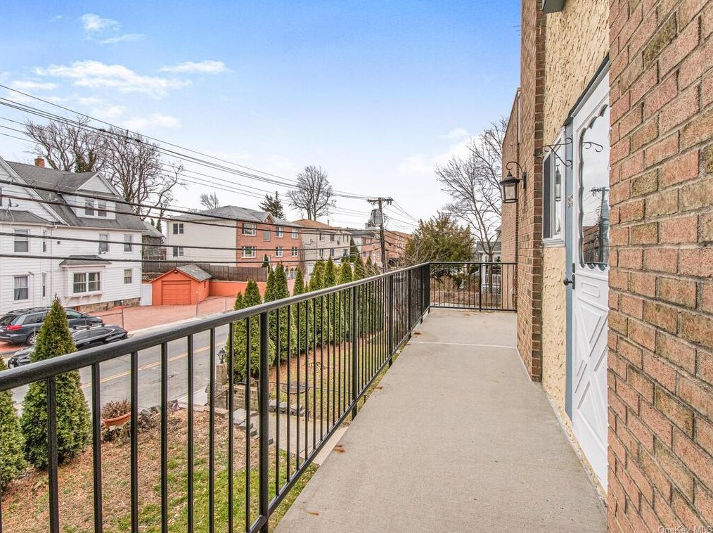 437 Palisade Ave, Yonkers, NY 10703-2420